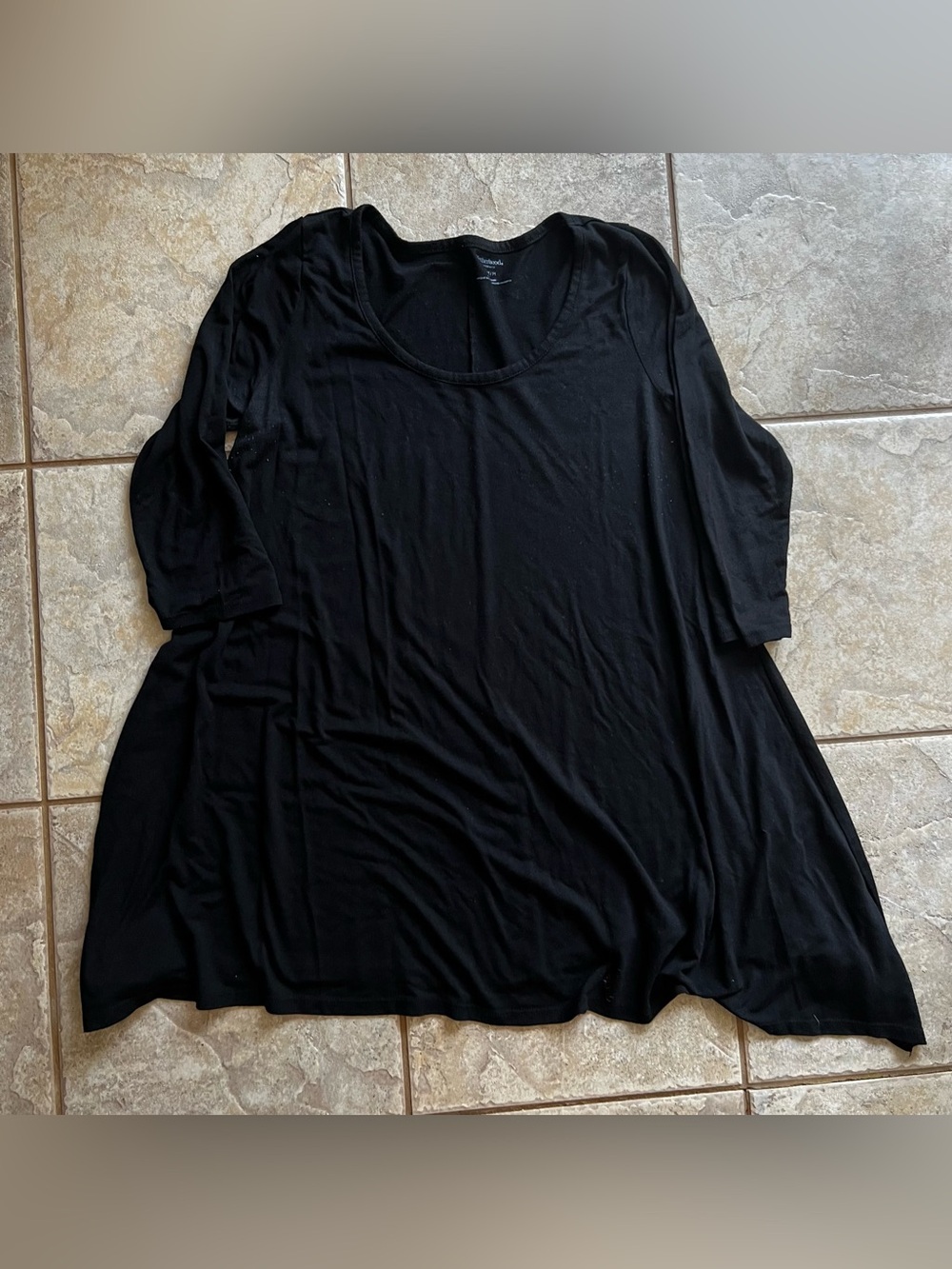 Motherhood Black Scoop Neck Tunic Top - 3/4 Sleeves
